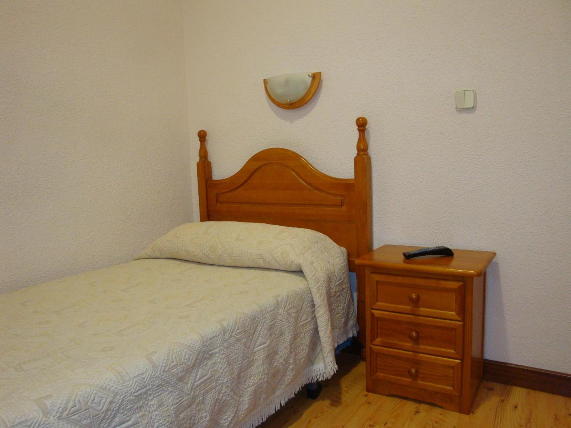 Hostal Zamora Madrid Luaran gambar